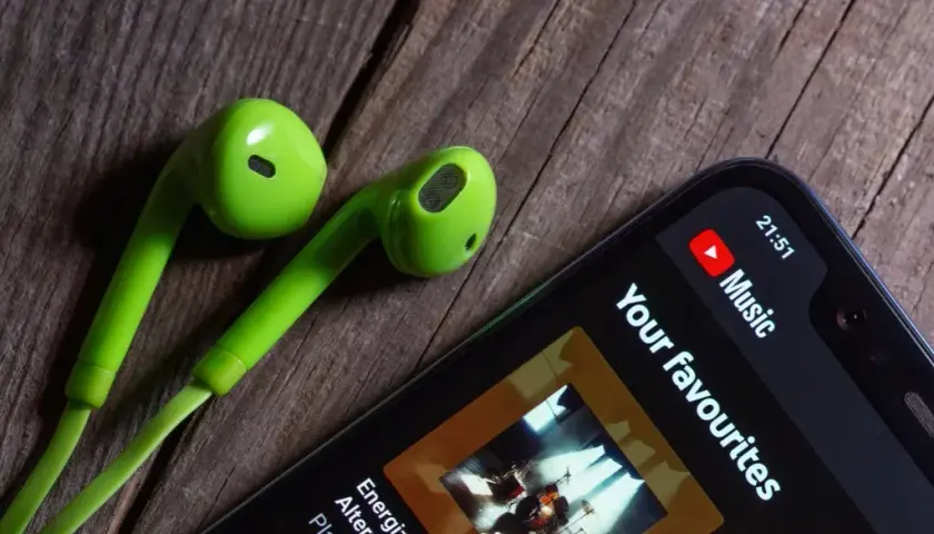 Jak pobrać tekst piosenki na telefon: 5 prostych sposobów