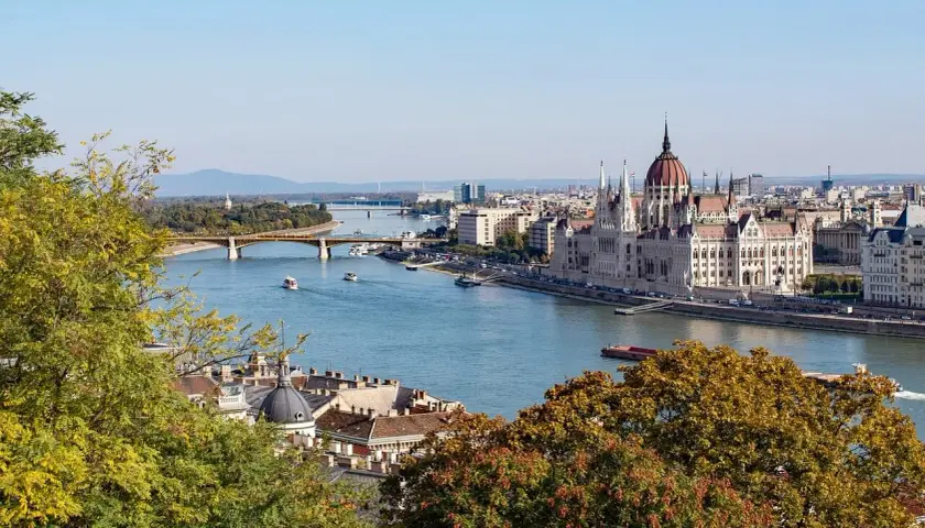 Ile kosztuje piwo na Węgrzech? Ceny, które zaskoczą turystów