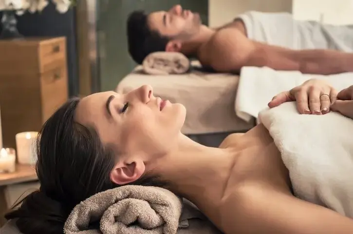 Spa dla par: Wybierz idealny pakiet i odnów bliskość