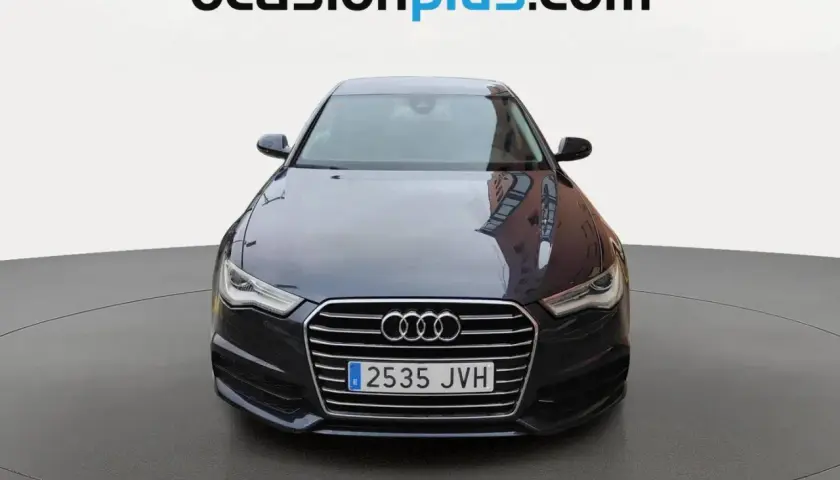Audi A6 2.7 TDI 190cv: opiniones sobre este elegante sedán oscuro.