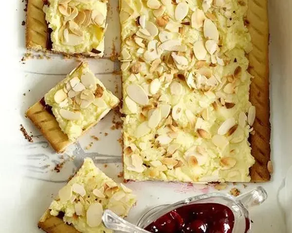 Mazurek kokosowy – jak przygotować krok po kroku idealne ciasto