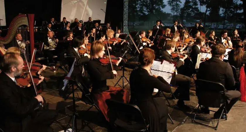 Królewska orkiestra symfoniczna przy pałacu w Wilanowie – historia i koncerty