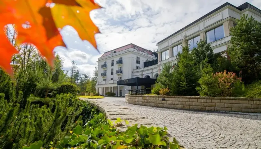 Gdzie najlepiej nocleg w Górach Stołowych? Odkryj najlepsze opcje