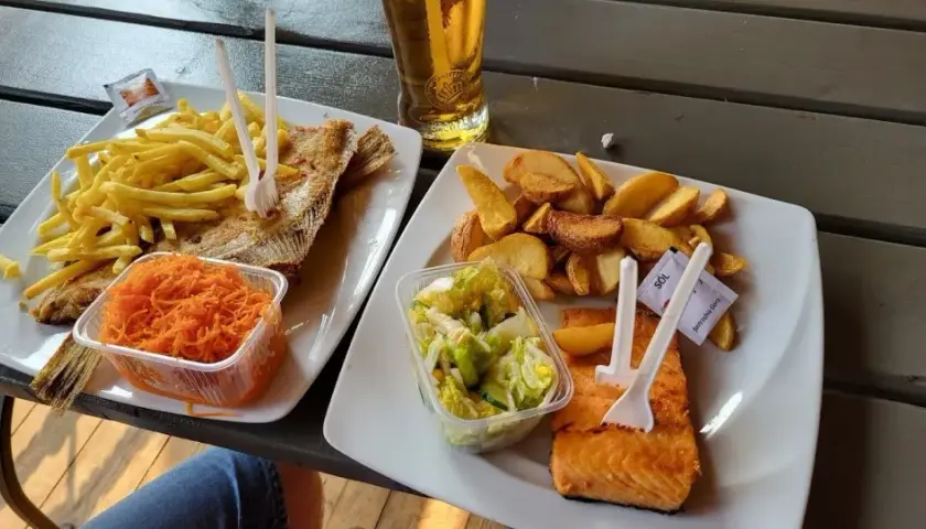 Gdzie zjeść w Jastrzębiej Górze? Najlepsze restauracje i smaki