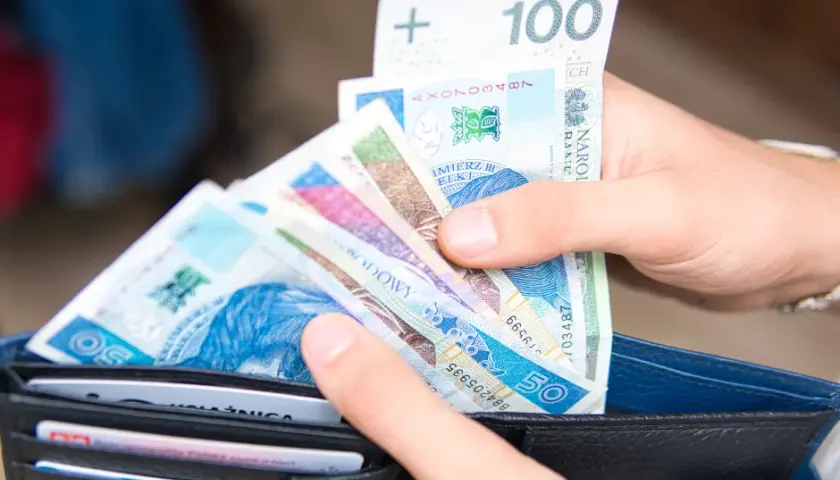 Zasiłek rodzinny 2026: Jakie progi dochodowe? Oblicz swój zasiłek!