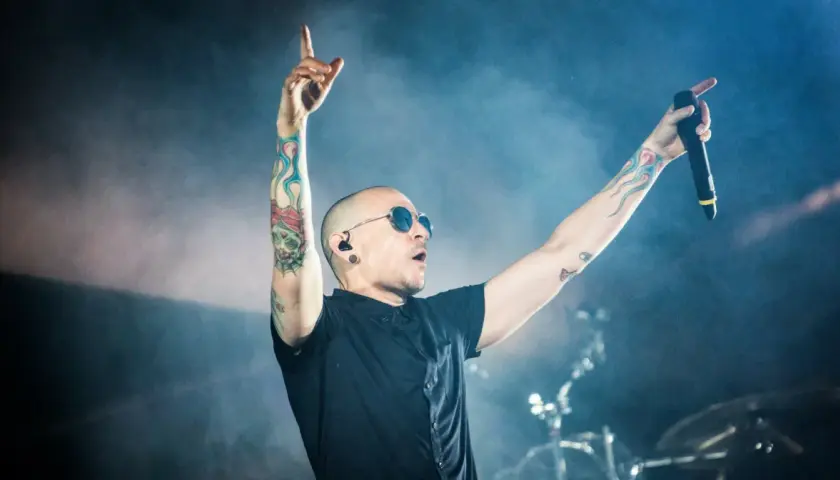 Chester Bennington: Jego życie, twórczość i wpływ na rocka