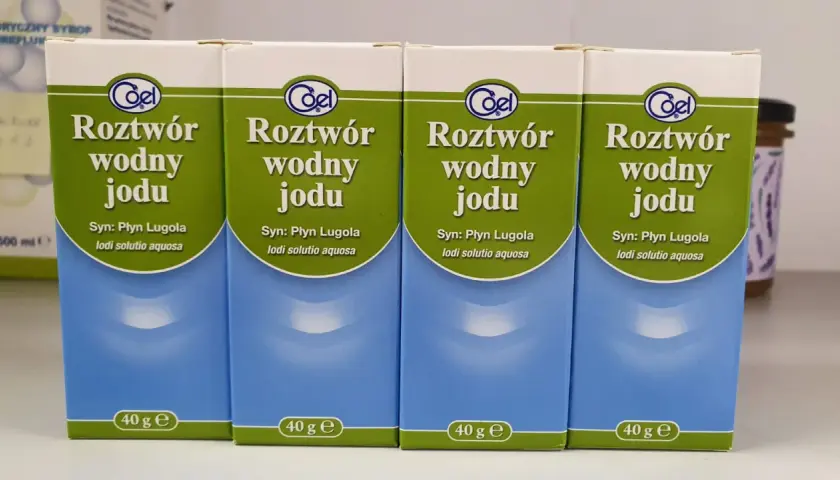 Cztery opakowania płynu Lugola do picia, każdy po 40 g. Roztwór wodny jodu.