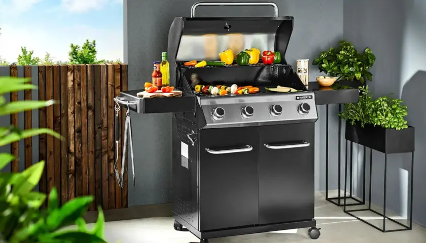 Grill & ogród: jak wybrać najlepsze akcesoria i sprzęt do grillowania