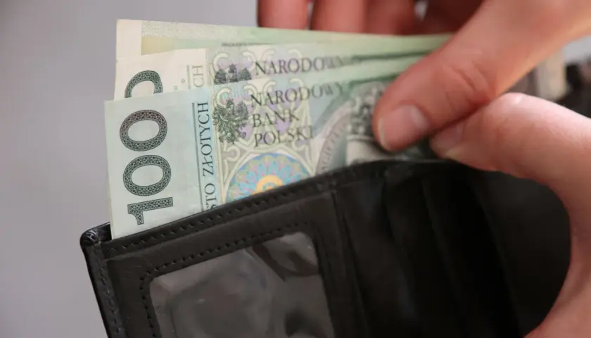 Ile zostaje na rękę przy pensji 1078 zł brutto? Szczegółowe obliczenia