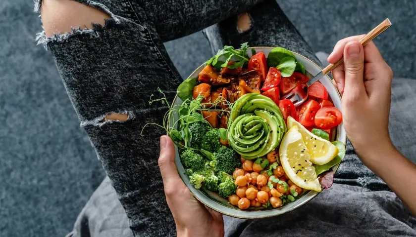 Masz wysoki cholesterol? Obniż go skutecznie dietą i ruchem!