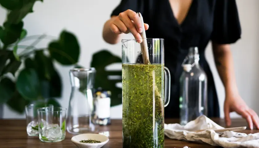 Najlepszy przepis na herbatę cold brew - proste kroki przygotowania w domu