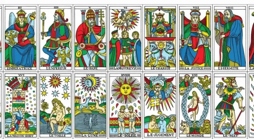 Tarot marsylski znaczenie kart: od Błazna po Świat, odkryj symbolikę i przesłanie każdej karty w tej klasycznej talii.