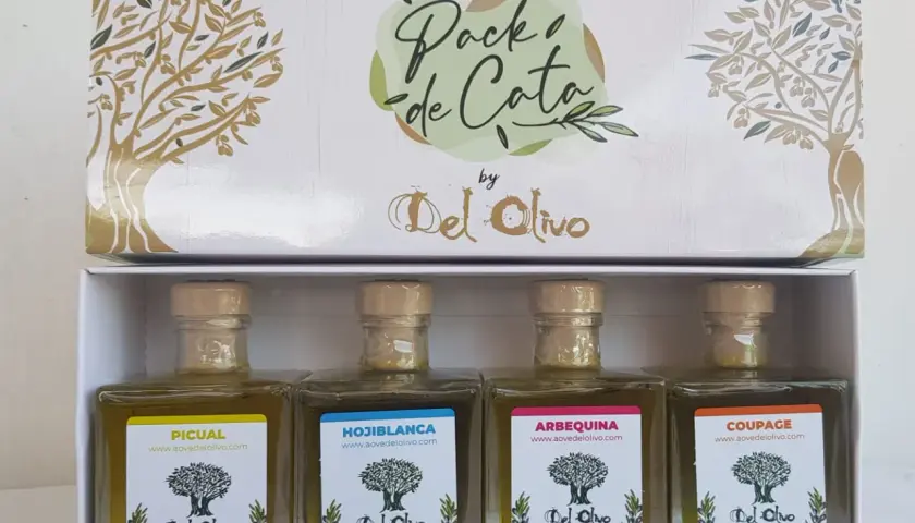 Pack de cata de aceite oliva virgen extra de Del Olivo, con cuatro variedades: Picual, Hojiblanca, Arbequina y Coupage.