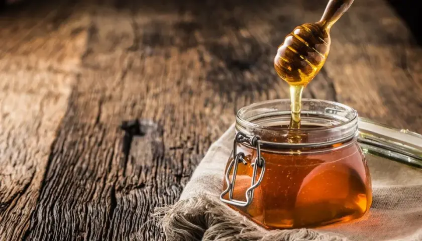 Miód ile kcal? Prawda o kaloryczności i odchudzaniu