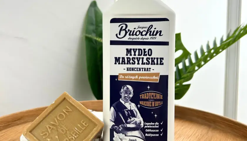 Czym myć podłogi po remoncie? Poradnik: czyste podłogi bez smug!