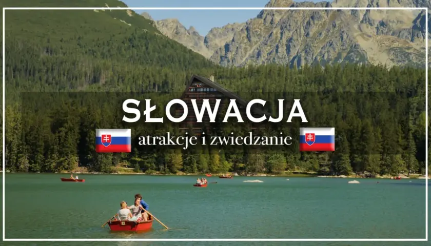 Słowacja z dziećmi: rodzinny rejs łódką po górskim jeziorze, w tle las i skaliste szczyty.