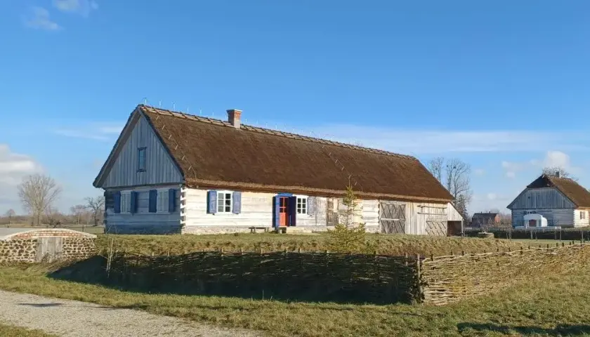Skansen osadnictwa nadwiślańskiego w Wiączeminie Polskim - historia i atrakcje