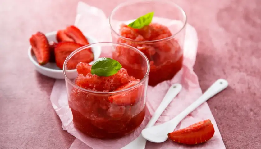 Jak zrobić sorbet owocowy? Gładki i bez maszynki przepis!