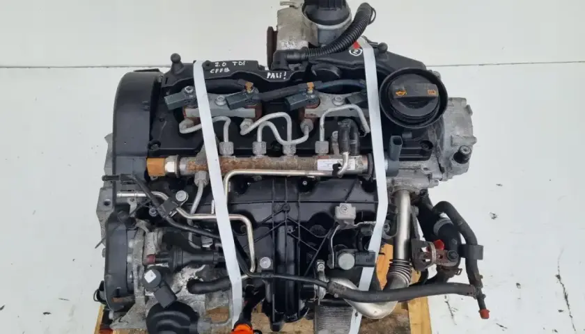 Silnik 2.0 TDI CFFB, gotowy do montażu. Znane wady tego silnika to m.in. problemy z DPF.