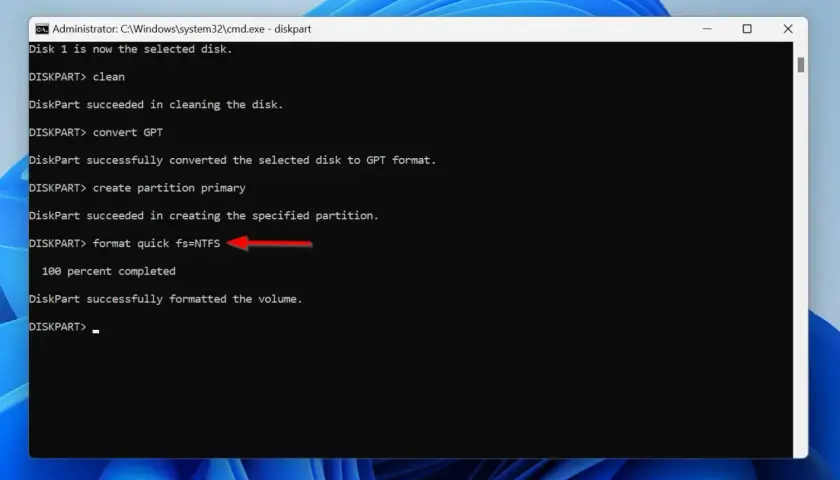 Diskpart-Befehle: Datenträger bereinigen, GPT konvertieren, Partition erstellen und mit NTFS formatieren.