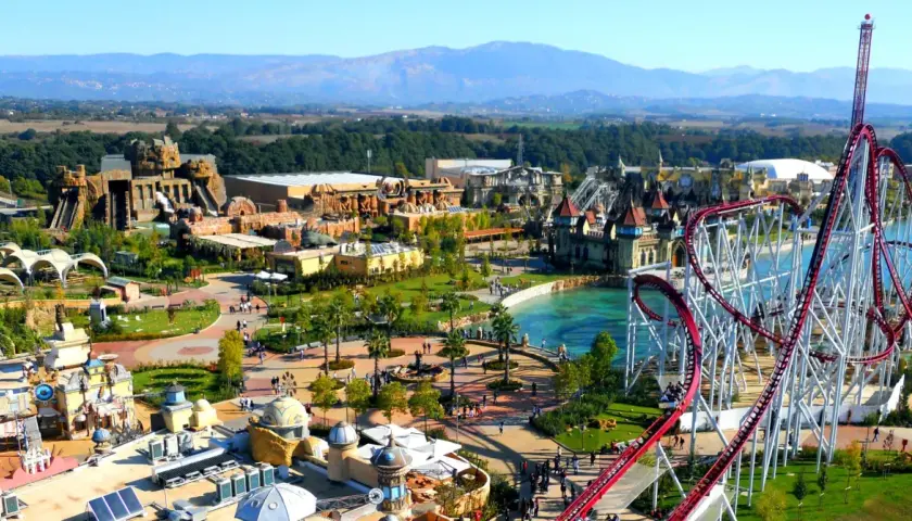 Italie : Quel parc d'attractions choisir pour vos vacances ?