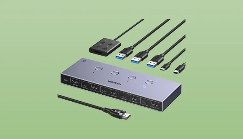 Ein KVM-Switch von UGREEN ermöglicht den Anschluss mehrerer PCs an einen Monitor und eine Tastatur/Maus. Hier ist ein 4-Port 8K KVM-Switch.