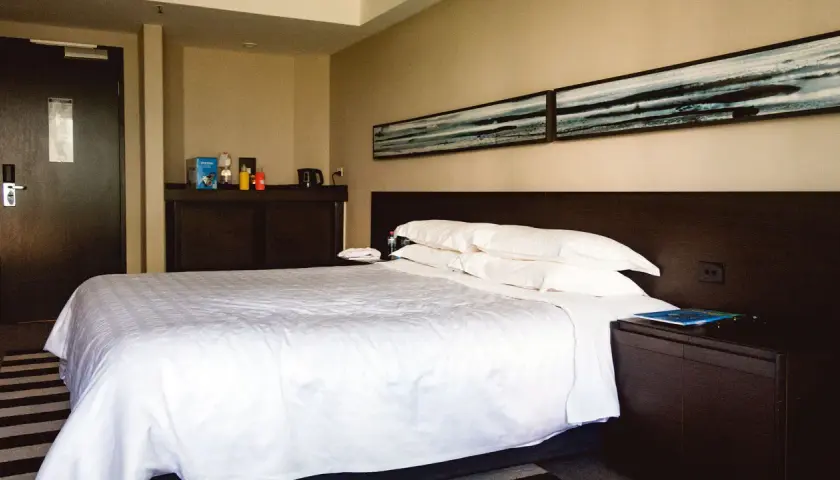 Jak zostawić pokój w hotelu i uniknąć nieprzyjemnych sytuacji