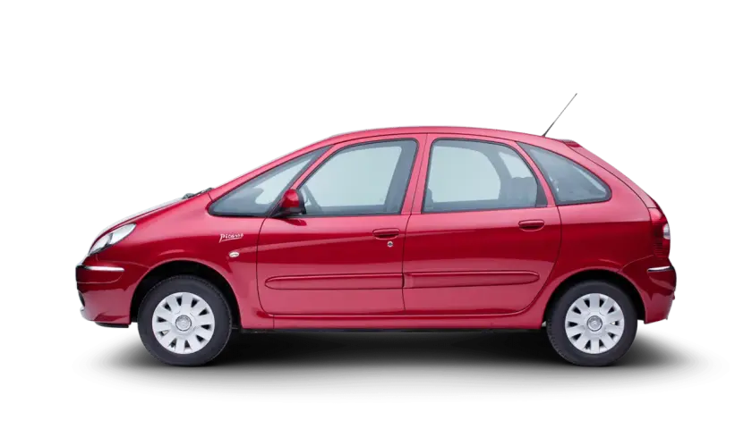 Citroën Picasso rojo, un coche familiar espacioso y versátil, listo para cualquier aventura.