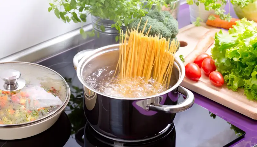 Ile waży spaghetti? Idealna porcja i triki bez wagi!
