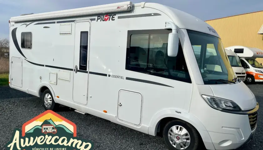 Camping-car Pilote G740 Essentiel blanc, prêt pour l'aventure. Découvrez sa fiche technique sur Auvercamp.