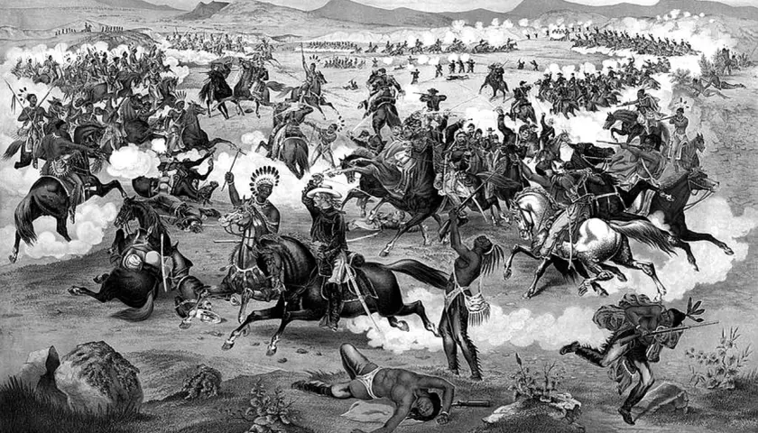Bitwa na równinach, gdzie **dakota wśród Indian** walczy z żołnierzami. Widać chaos, konie i dym.