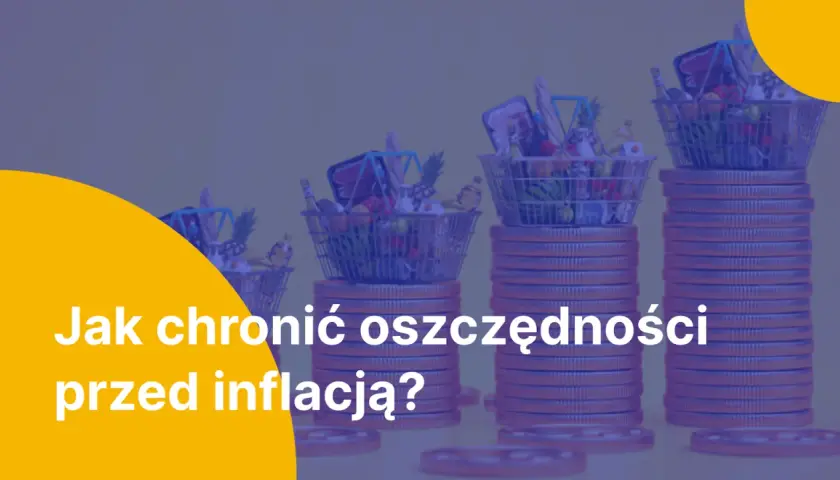 Jak chronić pieniądze przed inflacją? Stosy monet z koszykami zakupowymi symbolizują wzrost cen.