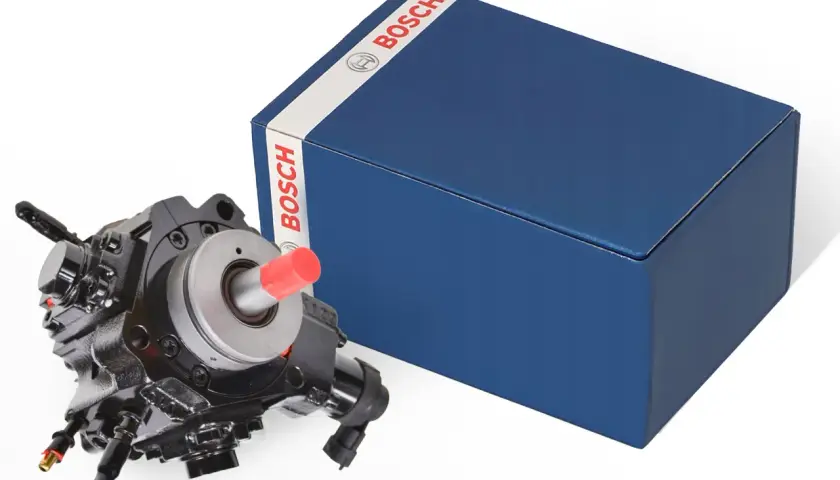 Nowa pompa wtryskowa Bosch do Master 2.3 dCi, gotowa do montażu.