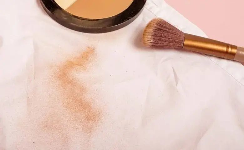 Jak używać odplamiacza Vanish, aby skutecznie usunąć plamy?
