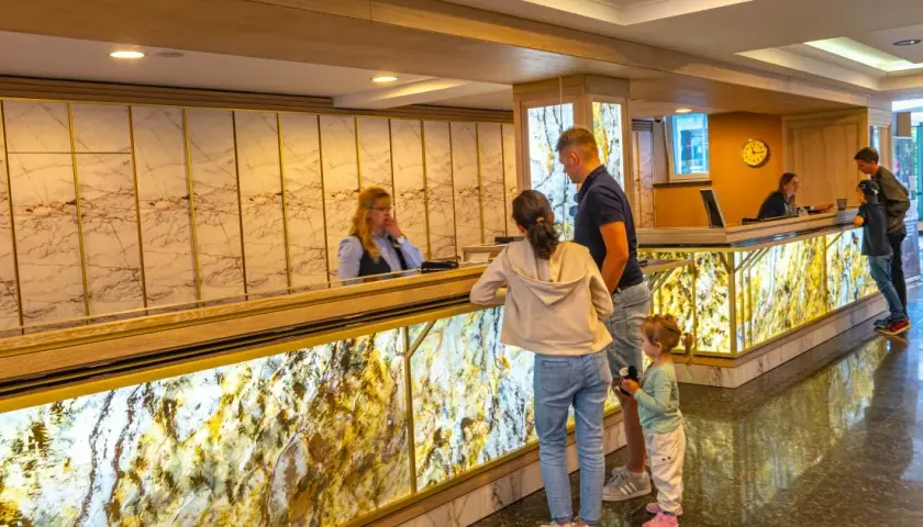 Co oznaczają gwiazdki w hotelu? Zrozumienie standardów i jakości