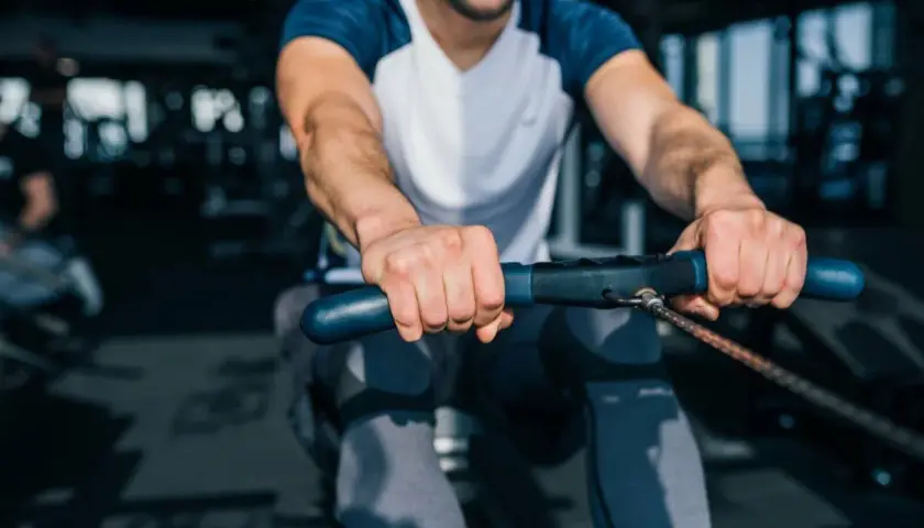 Trening anaerobowy: Co to? Zyskaj siłę i spalaj tłuszcz efektywnie!