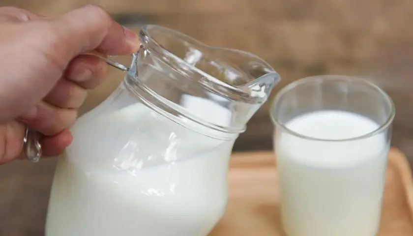 Maślanka czy kefir na odchudzanie: który napój wspiera dietę?