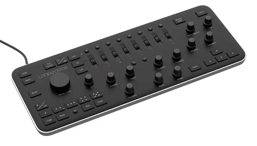 Panel Loopdeck z pokrętłami i suwakami do edycji zdjęć, usprawniający pracę z Lightroom. Skróty klawiszowe ułatwiają kontrolę nad ekspozycją, balansem bieli i innymi parametrami.