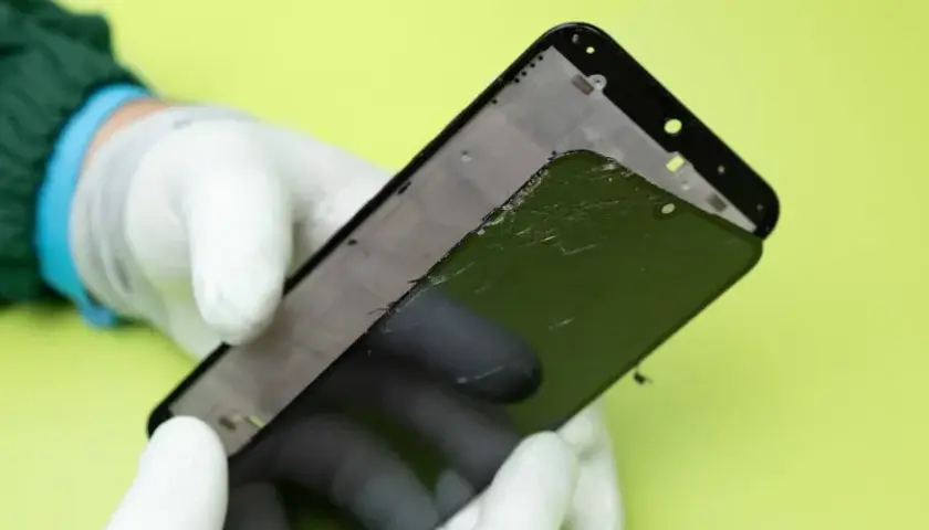 Ile naprawdę kosztuje wymiana aparatu w telefonie Samsung? Sprawdź ceny i oszczędź!