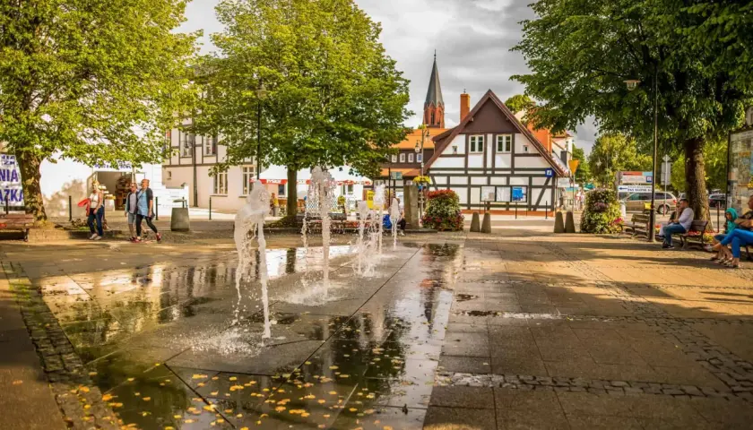 Ile mieszkańców ma Ustka? Zaskakujące dane o ludności tego miasta