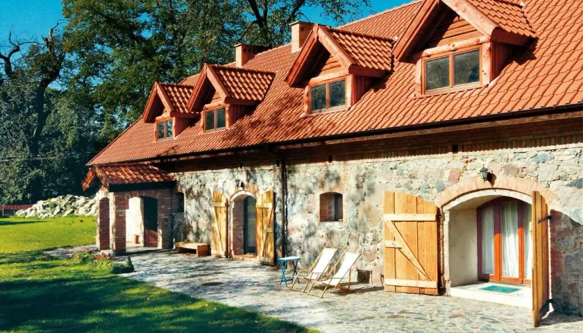 Adaptacja budynku gospodarczego na dom: przewodnik krok po kroku