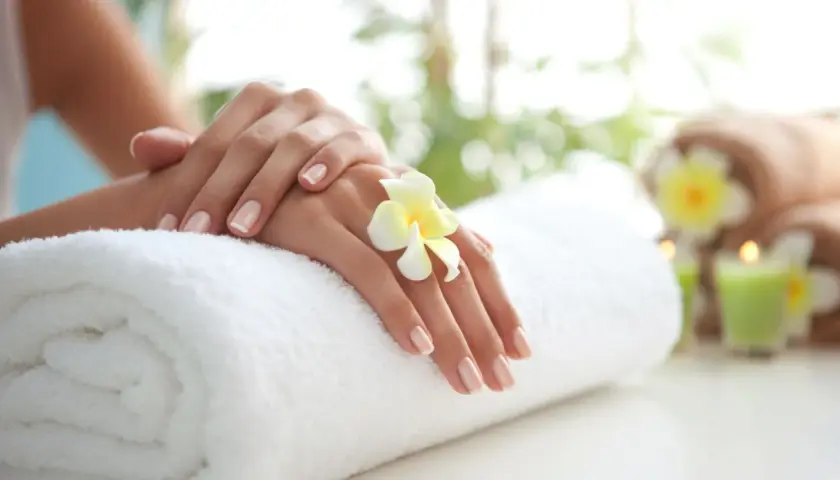 Manicure japoński: czy to klucz do zdrowych i lśniących paznokci?