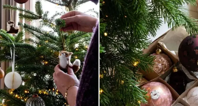 Addobbi per un albero di natale in inglese: palline rosa e bordeaux, decorazioni a forma di volpe e sfere di carta.