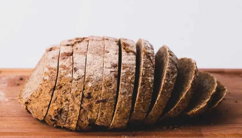 Jaka mąka do chleba na drożdżach? Odkryj najlepsze opcje dla idealnego wypieku