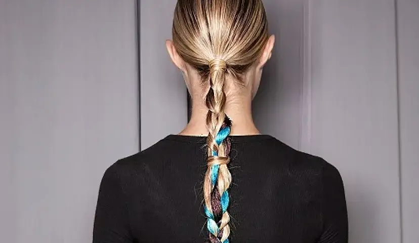 Trenzas con el pelo mojado o seco: ¿Cuál método es más seguro?