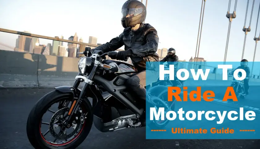 Impara come guidare una moto con questa guida definitiva. Due motociclisti sfrecciano su un ponte con lo skyline di New York sullo sfondo.