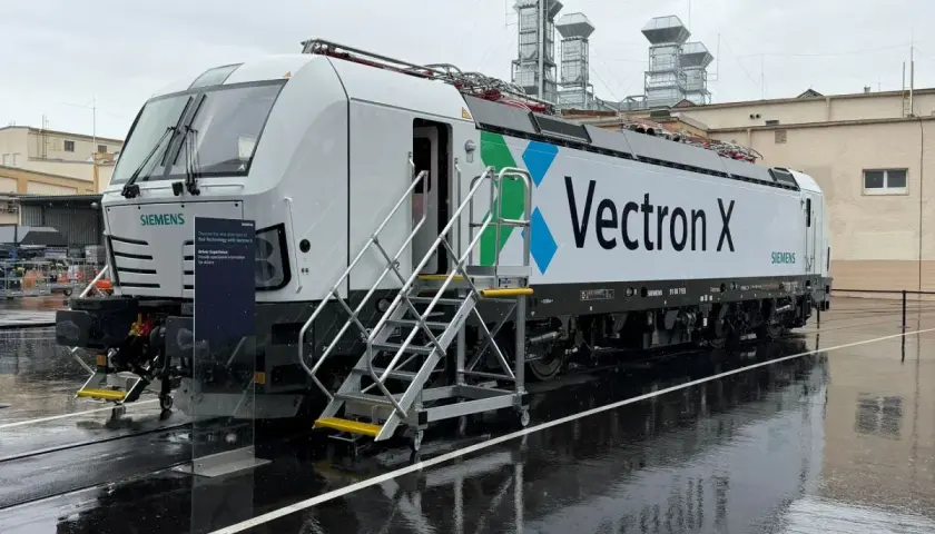 Nowa lokomotywa Vectron X od Siemens, gotowa do podróży.