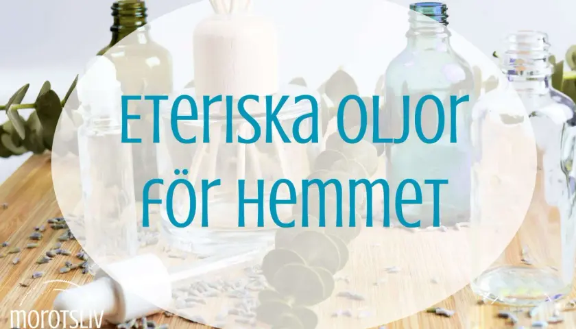 Eteriska oljor för hemmet. En aromlampa med träpinnar och flaskor med oljor.