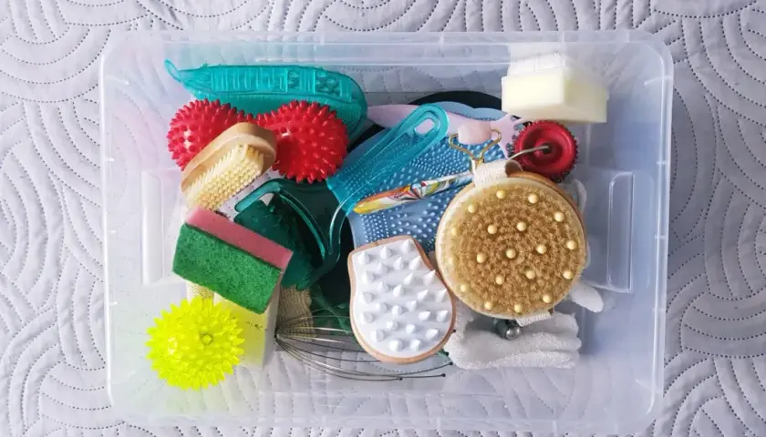 Jak zrobić matę sensoryczną, aby wspierać rozwój dziecka w zabawie