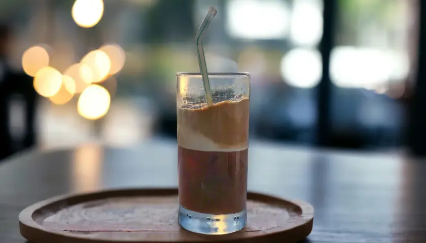 Kawa frappe jak zrobić - prosty przepis na idealny napój latem